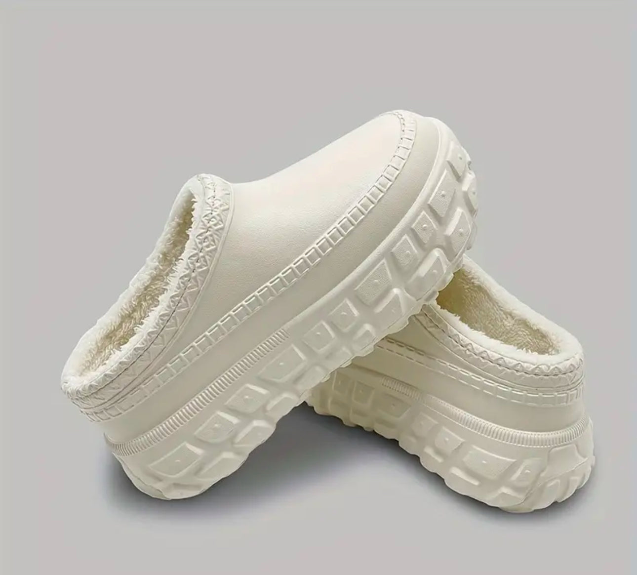 Cozy Chef Clogs - Winter Warmth, Thick Sole, Slip-Resistant EVA Kitchen Shoes with Soft Fleece Lining, Casual Style for Indoor/Outdoor Use