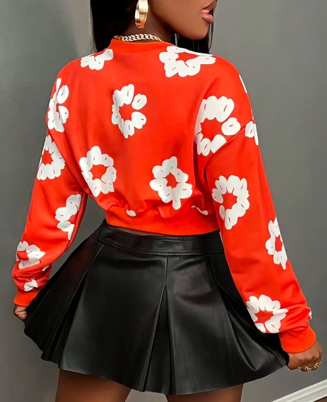 days Elegant Floral Print Crop Sweatshirt for Women - Casual Drop Shoulder, Polyester.